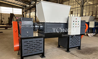 Small metal shredder, shredding metal bucket and lithium battery, etc. for resource recycling