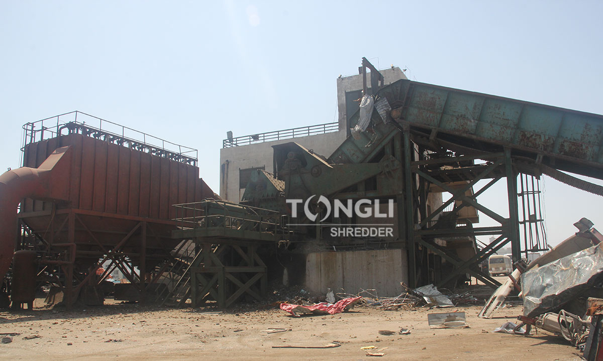 Large-scale scrap metal crushing production line