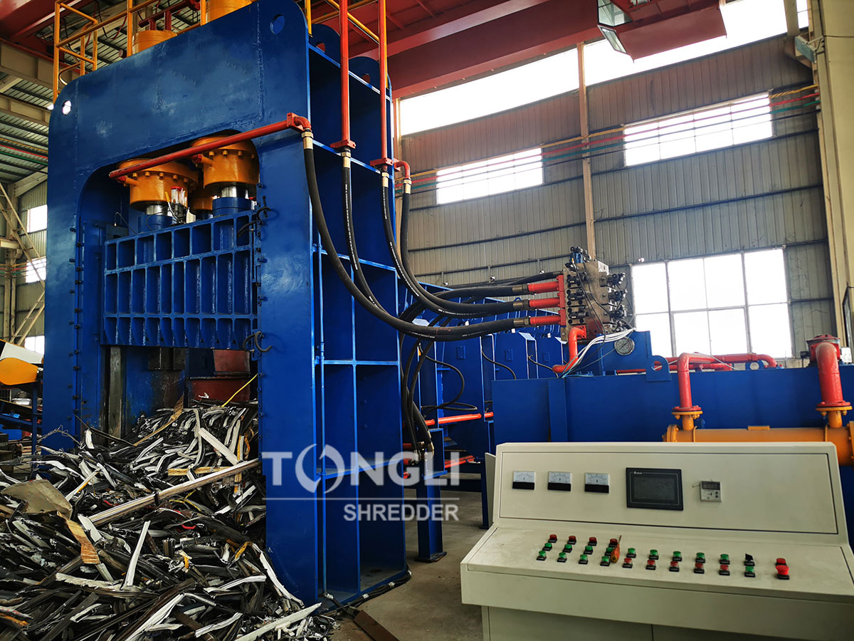 hydraulic metal shear